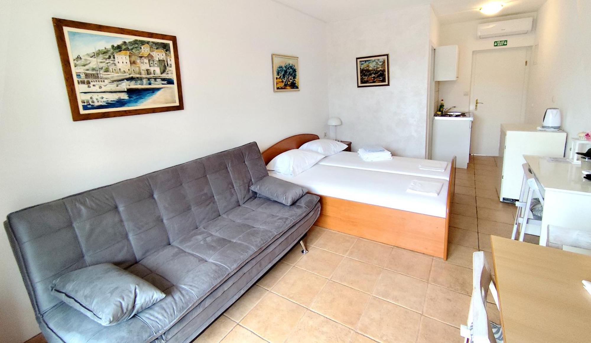 Apartments Marino Drvenik  Extérieur photo
